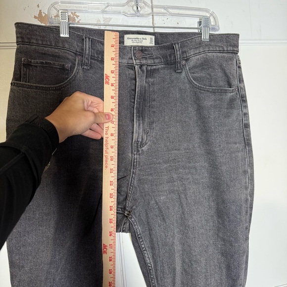 Abercrombie Slim Straight Ultra High Rise Jeans Gray Size 32/14 S CURVE LOVE - Picture 5 of 9